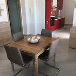 Maccamo Villa *