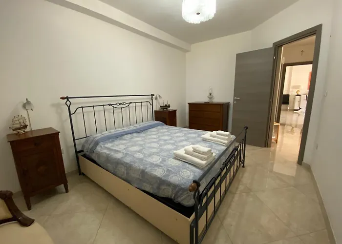 Maccamo Villa *
