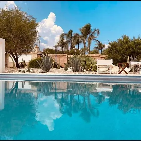 Maccamo Villa *