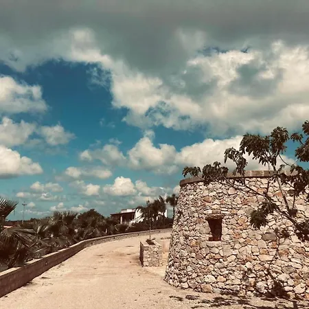Maccamo Villa *